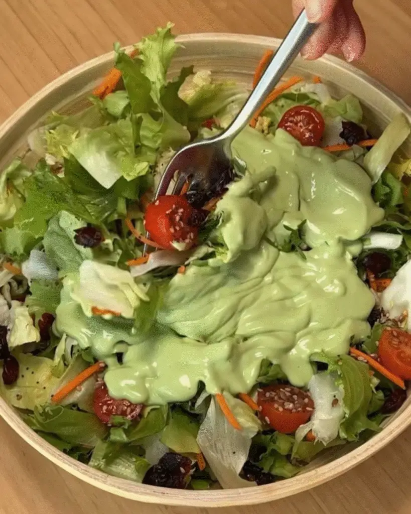 Salada no pote fresca com molho irresistível